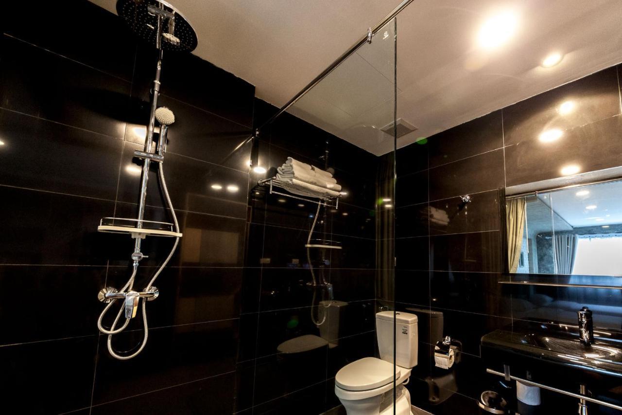 Feel Nimman Boutique Hotel Чиангмай Екстериор снимка