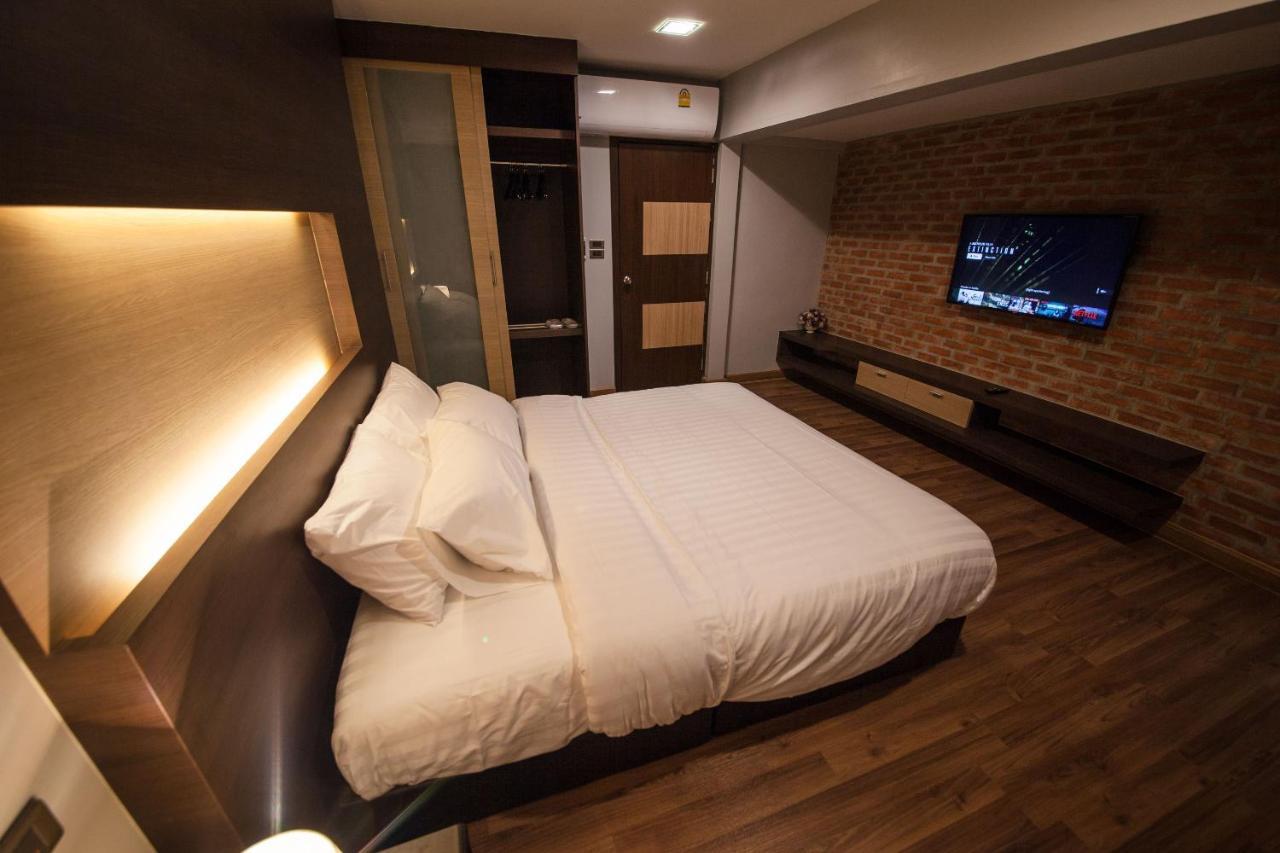 Feel Nimman Boutique Hotel Чиангмай Екстериор снимка