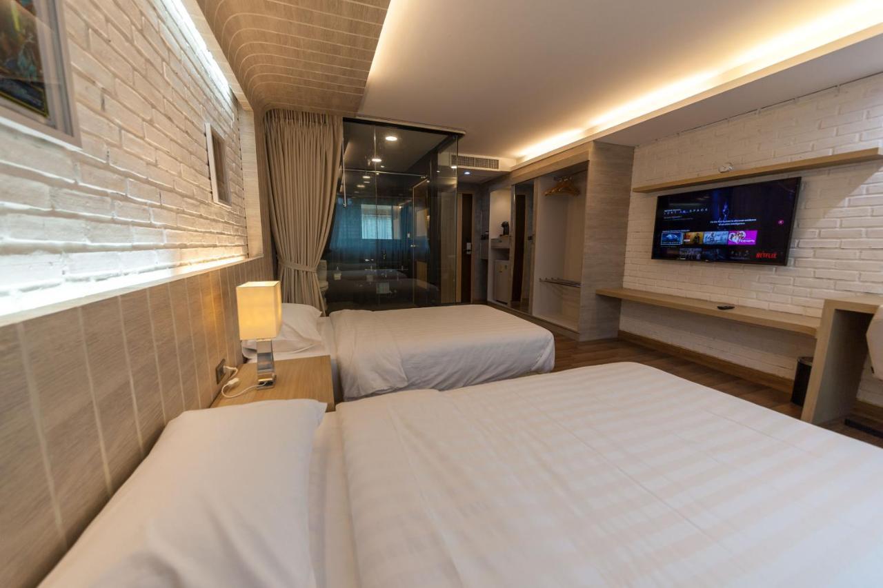 Feel Nimman Boutique Hotel Чиангмай Екстериор снимка